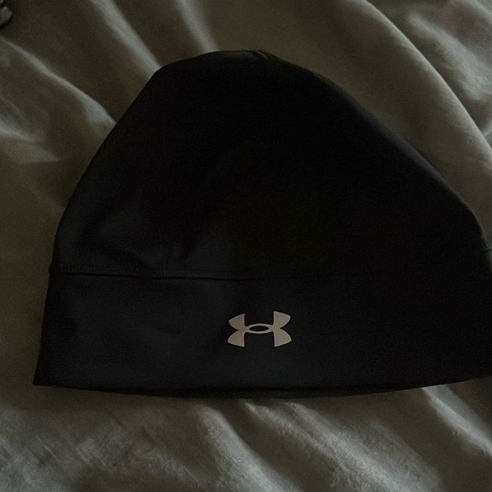 Under Armour skull cap
